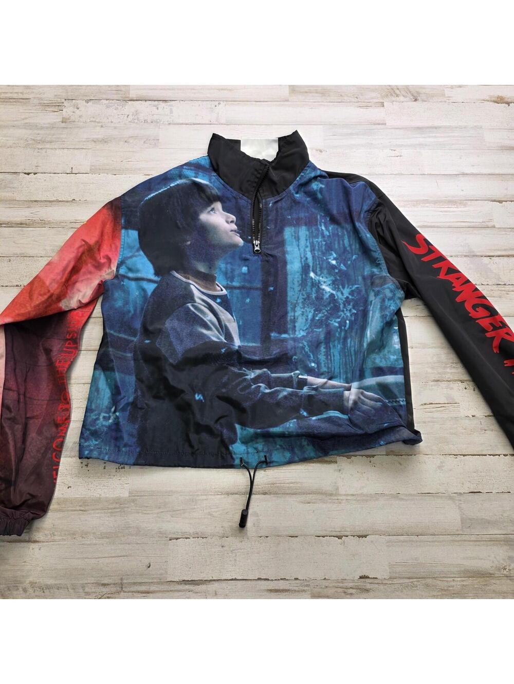 Stranger Things Pull Over Zip Top Jacket Size Women’s  MD Graphic All Over Print